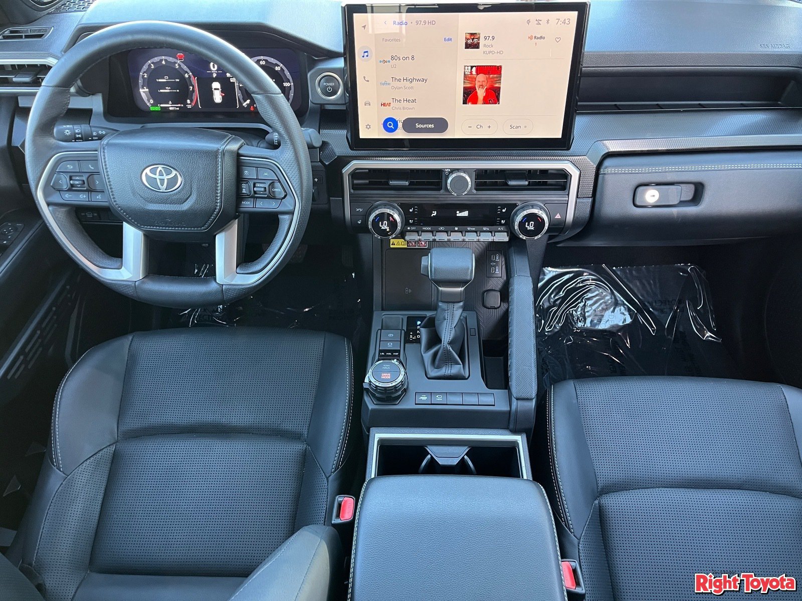Certified 2026 Toyota 4Runner Limited w/ Tow Technology Package AWD/4WD image 16