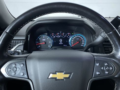 Certified 2019 Chevrolet Suburban Premier w/ Premier Plus Edition image 3