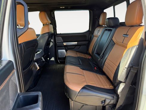 Used 2024 Ford F250 Platinum image 13
