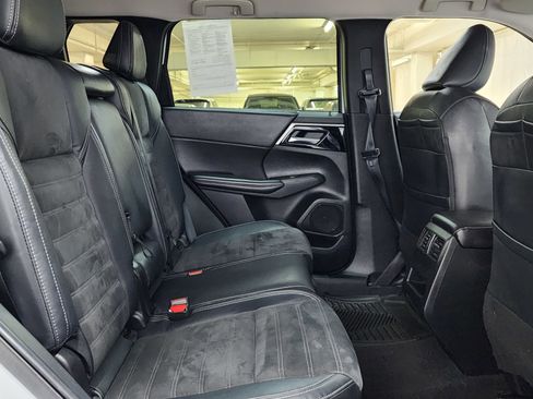 Used 2022 Mitsubishi Outlander SE AWD/4WD image 21