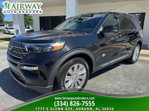 Used 2023 Ford Explorer King Ranch w/ Technology Package AWD/4WD image 2