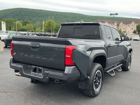 Certified 2024 Toyota Tacoma TRD Off-Road w/ TRD Off Road Upgrade Package AWD/4WD image 13
