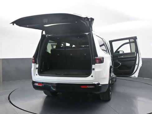 Used 2023 Jeep Wagoneer Series III w/ Preferred Equipment Group image 77