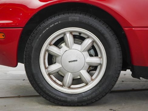 Used 1991 MAZDA MX-5 Miata RWD image 19