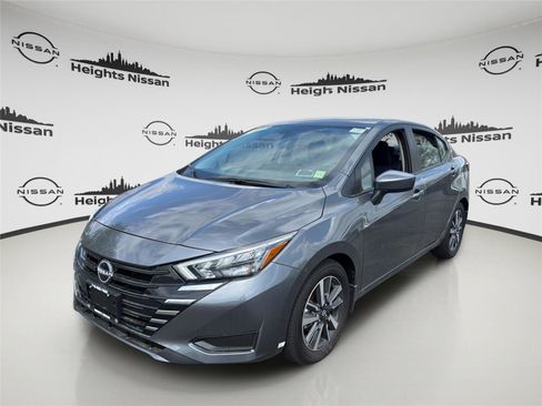 Used 2025 Nissan Versa SV w/ Trunk Package FWD image 1