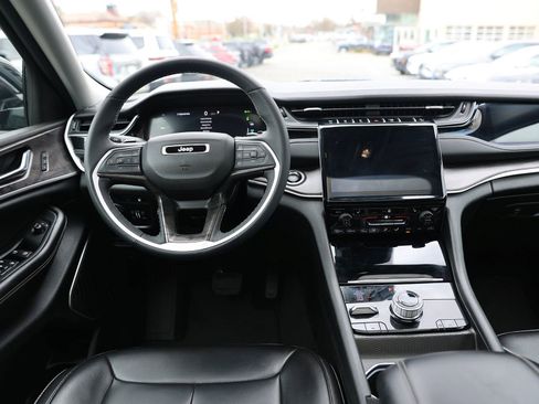 Used 2024 Jeep Grand Cherokee Limited 4xe image 18