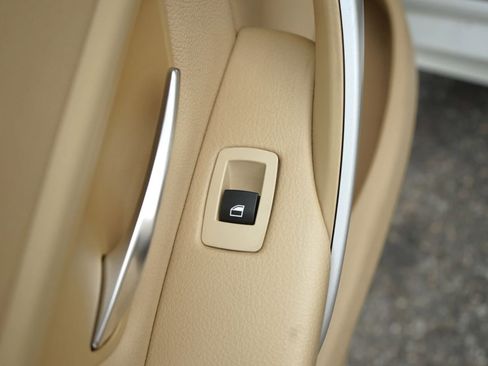 Used 2013 BMW 328i xDrive Sedan image 34