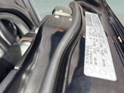 Used 2019 Jeep Compass Limited image 22