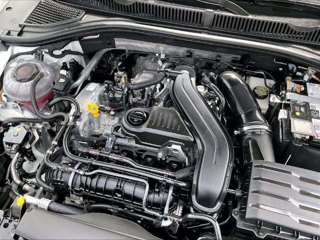 Certified 2025 Volkswagen Jetta Sport FWD image 32