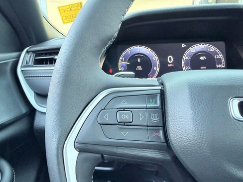 New 2026 Jeep Grand Cherokee Laredo X image 12