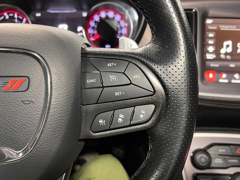 Used 2022 Dodge Challenger R/T Scat Pack RWD image 11