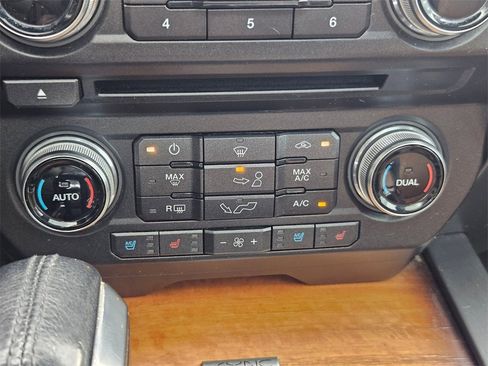 Used 2017 Ford F150 Limited w/ Trailer Tow Package image 30