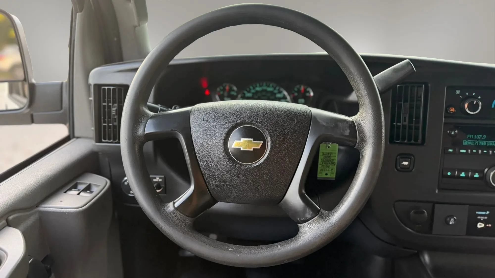Used 2016 Chevrolet Express 2500 RWD image 17