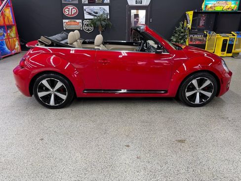 Used 2013 Volkswagen Beetle 2.0T FWD image 12