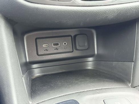 Used 2023 Chevrolet Equinox RS image 27