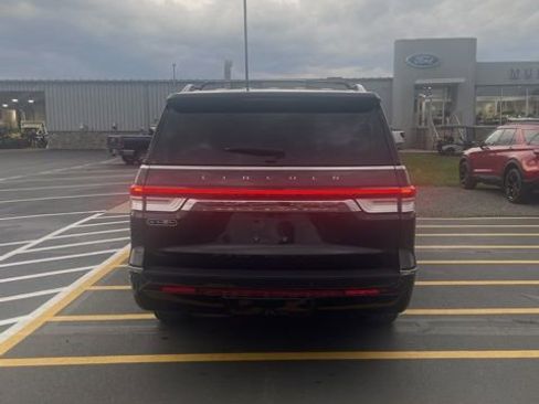 Used 2022 Lincoln Navigator L Reserve image 6