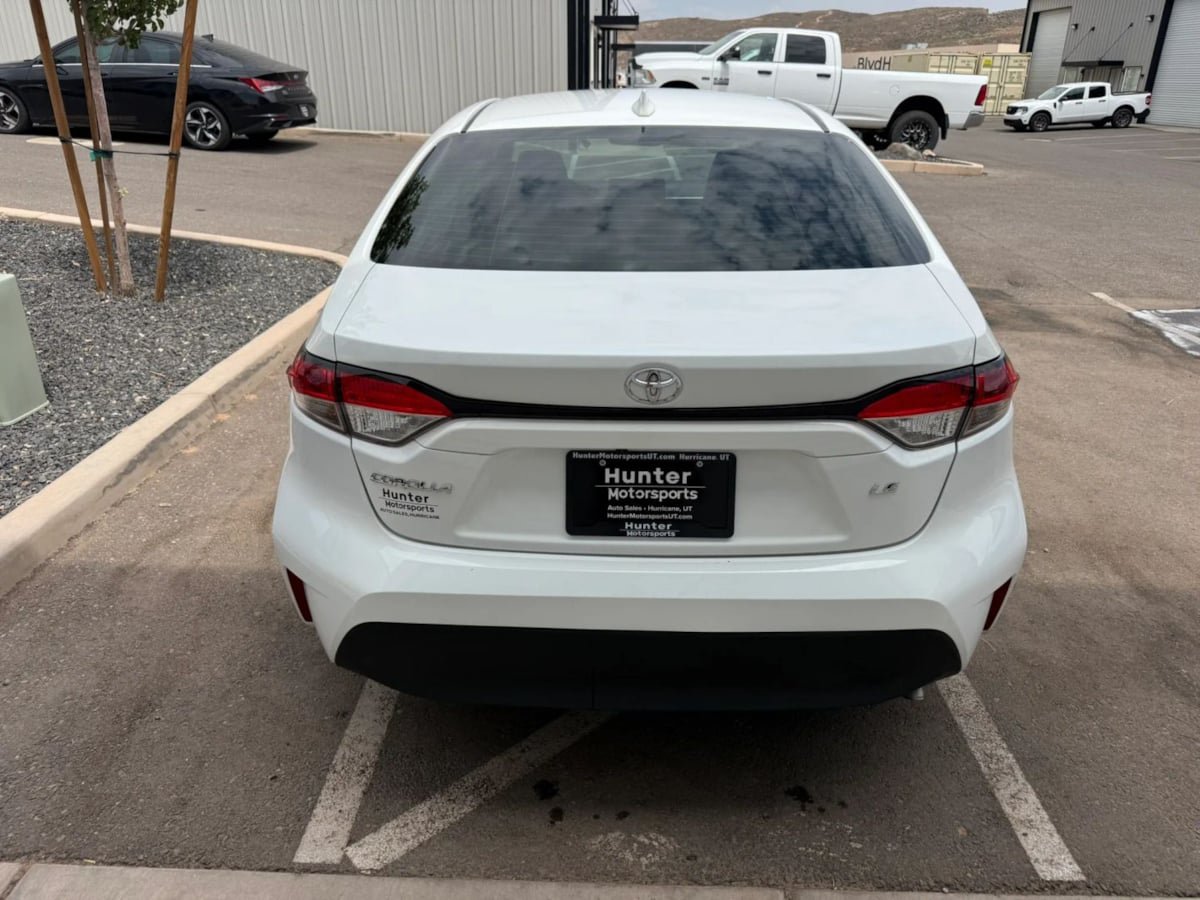 Used 2024 Toyota Corolla LE FWD image 7