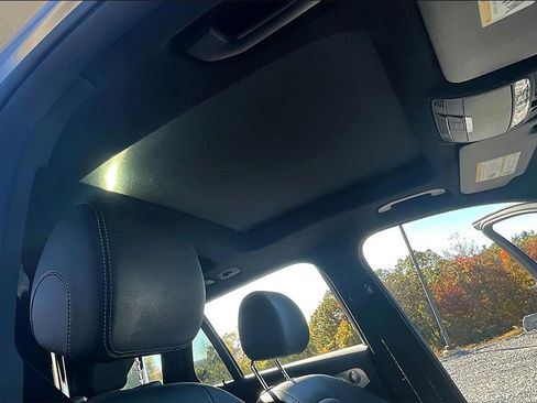 Used 2019 Mercedes-Benz GLC 300 GLC 300 w/ Multimedia Package image 20