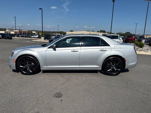 Used 2023 Chrysler 300 S RWD image 7