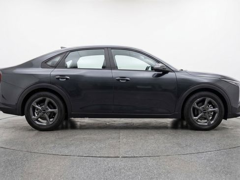 Used 2025 Kia K4 LXS FWD image 11