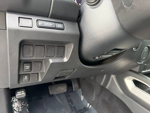 Used 2023 Nissan Frontier SV w/ Tow Package RWD image 18