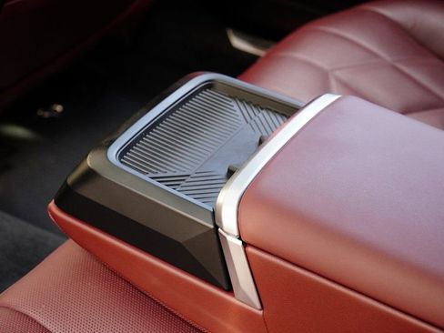 Used 2023 BMW 760i xDrive 760i xDrive image 35