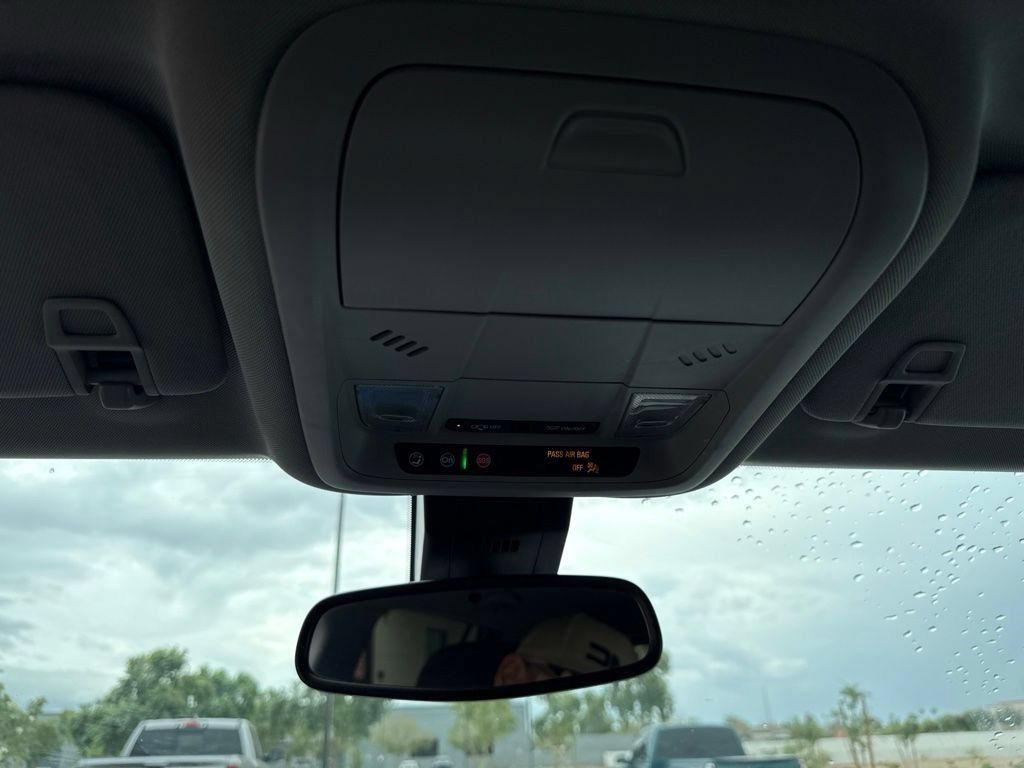 Used 2024 GMC Terrain SLE FWD image 10