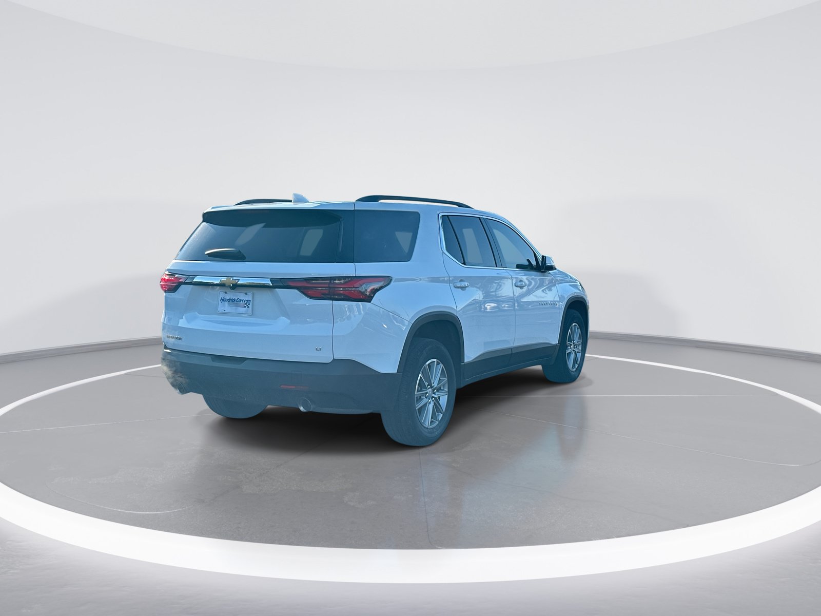 Used 2023 Chevrolet Traverse LT FWD image 9