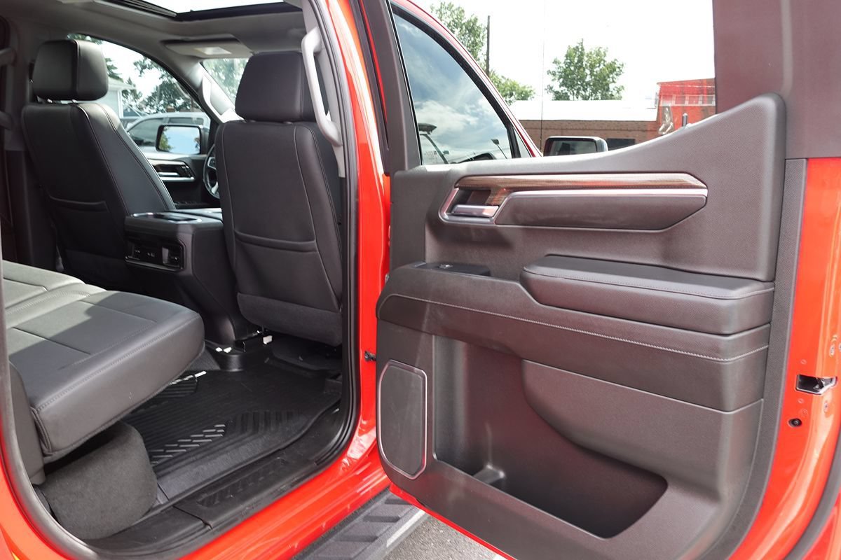 Used 2022 Chevrolet Silverado 1500 LT Trail Boss w/ LT Trail Boss Premium Package AWD/4WD image 34