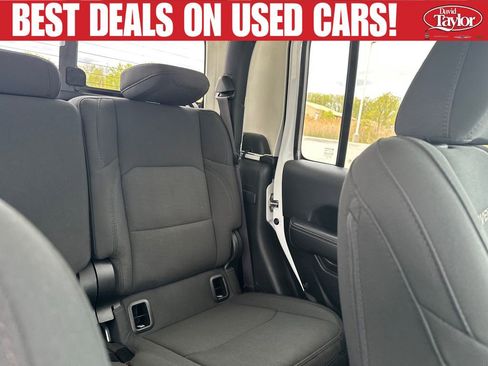 Used 2021 Jeep Gladiator Overland AWD/4WD image 28
