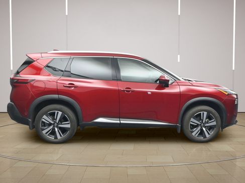 Certified 2023 Nissan Rogue SL w/ SL Premium Package FWD image 8