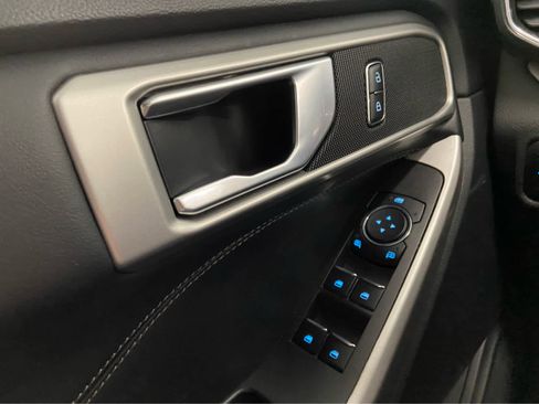 Used 2023 Ford Explorer XLT w/ Equipment Group 202A image 38