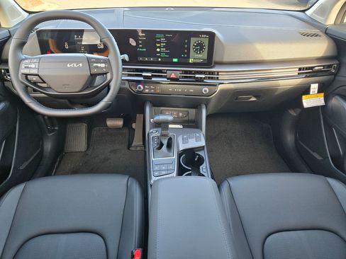 New 2026 Kia Sportage EX FWD image 10
