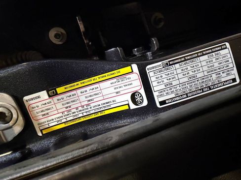 Used 2013 RAM 2500 Tradesman w/ Chrome Appearance Group image 38