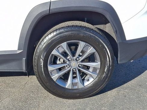 Used 2025 Chevrolet Equinox LT FWD image 25