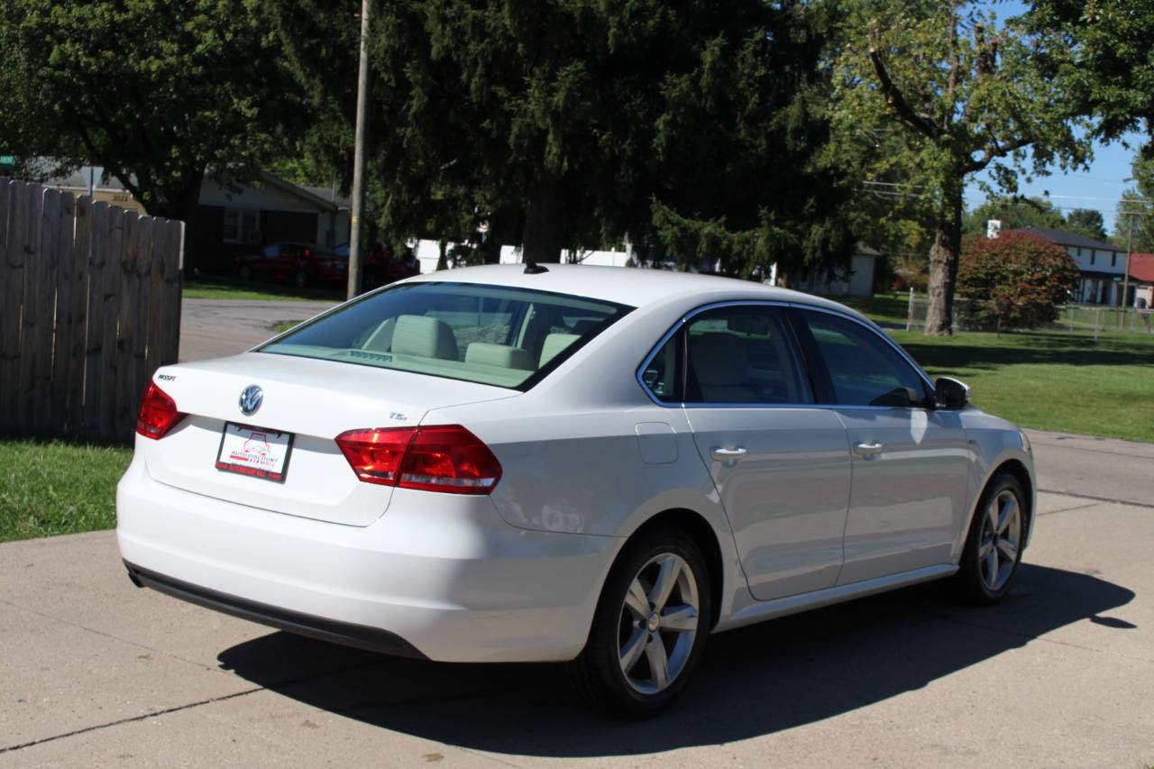 Used 2015 Volkswagen Passat 1.8T Limited Edition FWD image 10