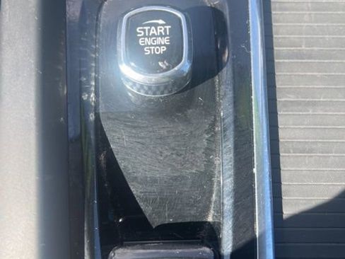 Used 2023 Volvo XC60 B5 Core w/ Climate Package image 17