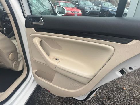 Used 2014 Volkswagen Jetta TDI FWD image 22