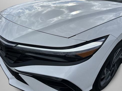 New 2026 Hyundai Elantra Limited FWD image 30