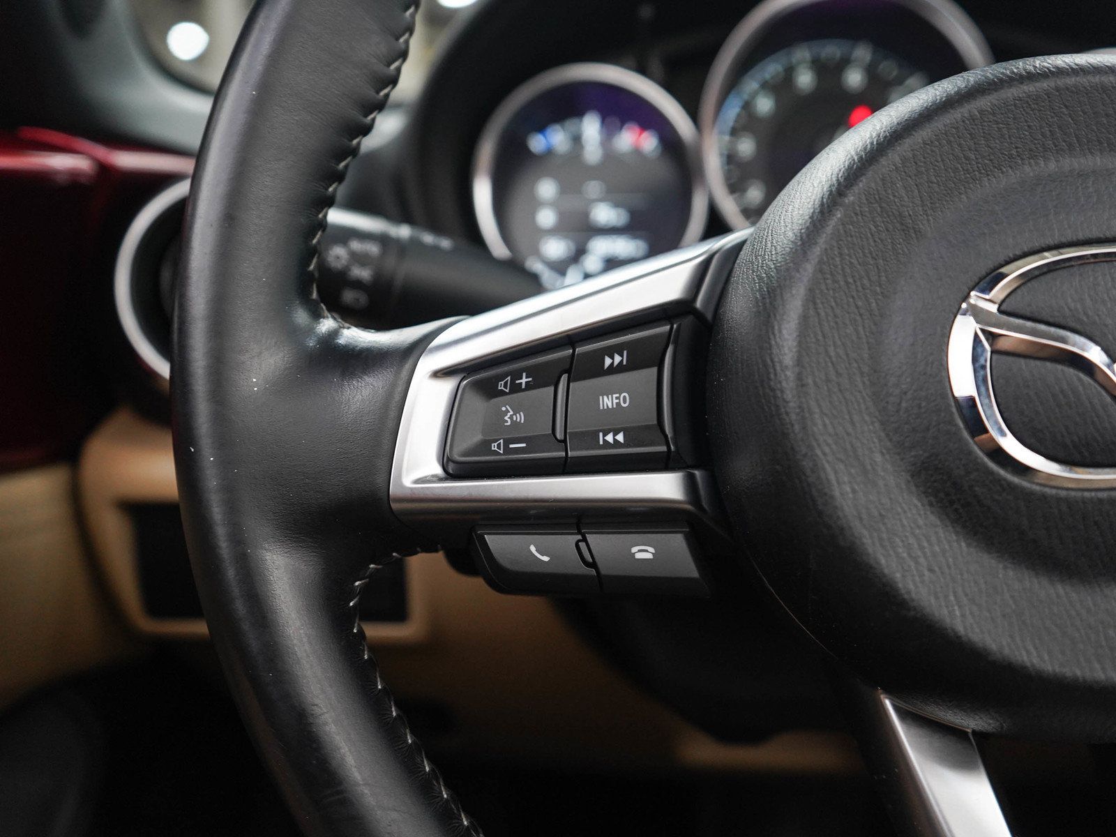 Used 2020 MAZDA MX-5 Miata RF Grand Touring RWD image 24