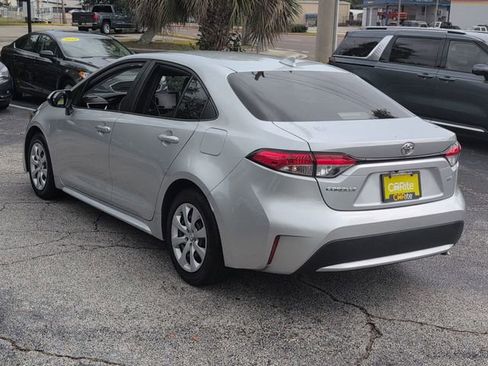 Used 2022 Toyota Corolla LE FWD image 7
