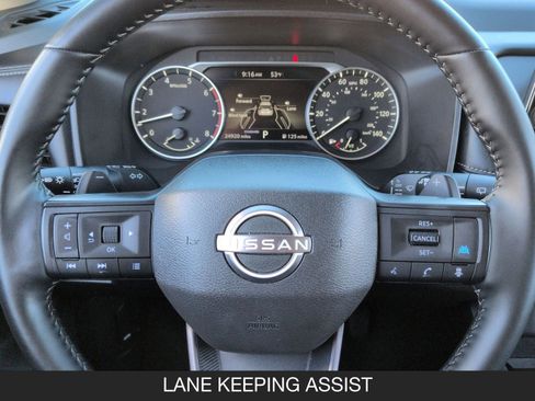 Used 2025 Nissan Rogue SV image 13