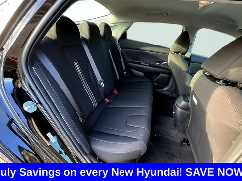 New 2026 Hyundai Elantra Hybrid FWD image 11
