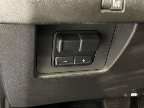 Used 2025 Chevrolet Colorado Trail Boss AWD/4WD image 18