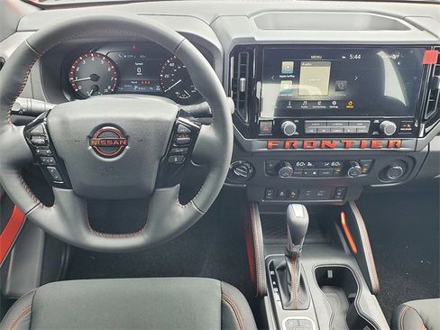 New 2026 Nissan Frontier PRO-4X w/ Pro-4x Convenience Package image 11