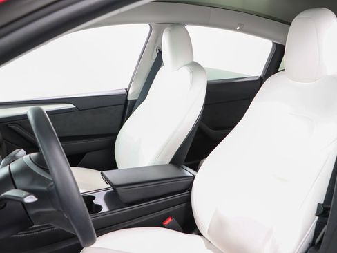 Used 2023 Tesla Model Y AWD image 21