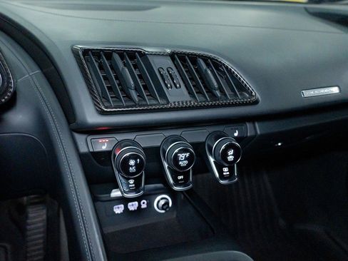 Used 2017 Audi R8 V10 image 42