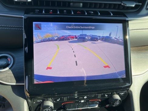 New 2025 Jeep Grand Cherokee L Limited image 19