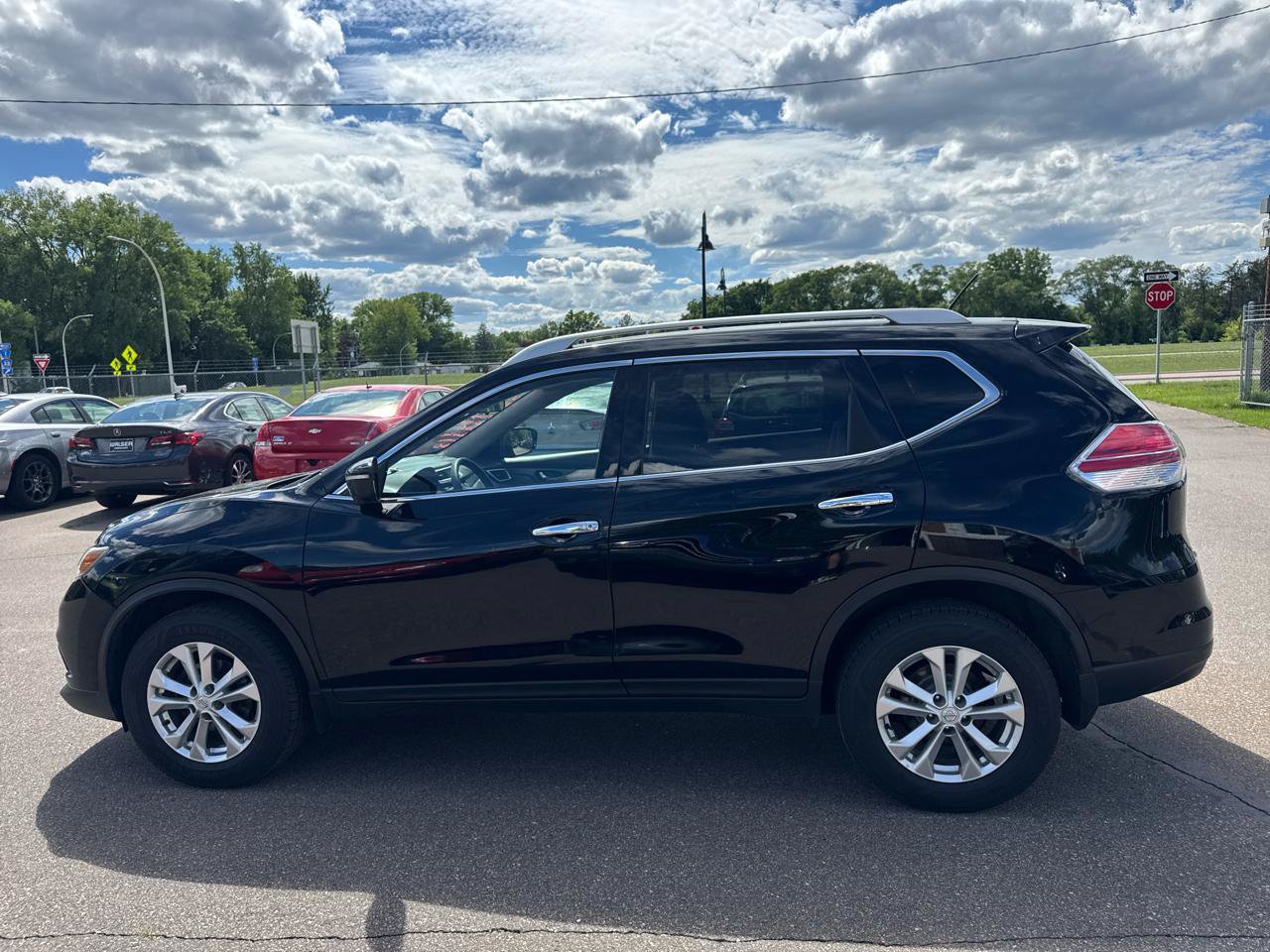 Used 2015 Nissan Rogue SV w/ SV Premium Package AWD/4WD image 8