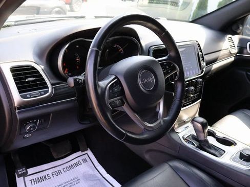 Used 2019 Jeep Grand Cherokee Limited AWD/4WD image 24